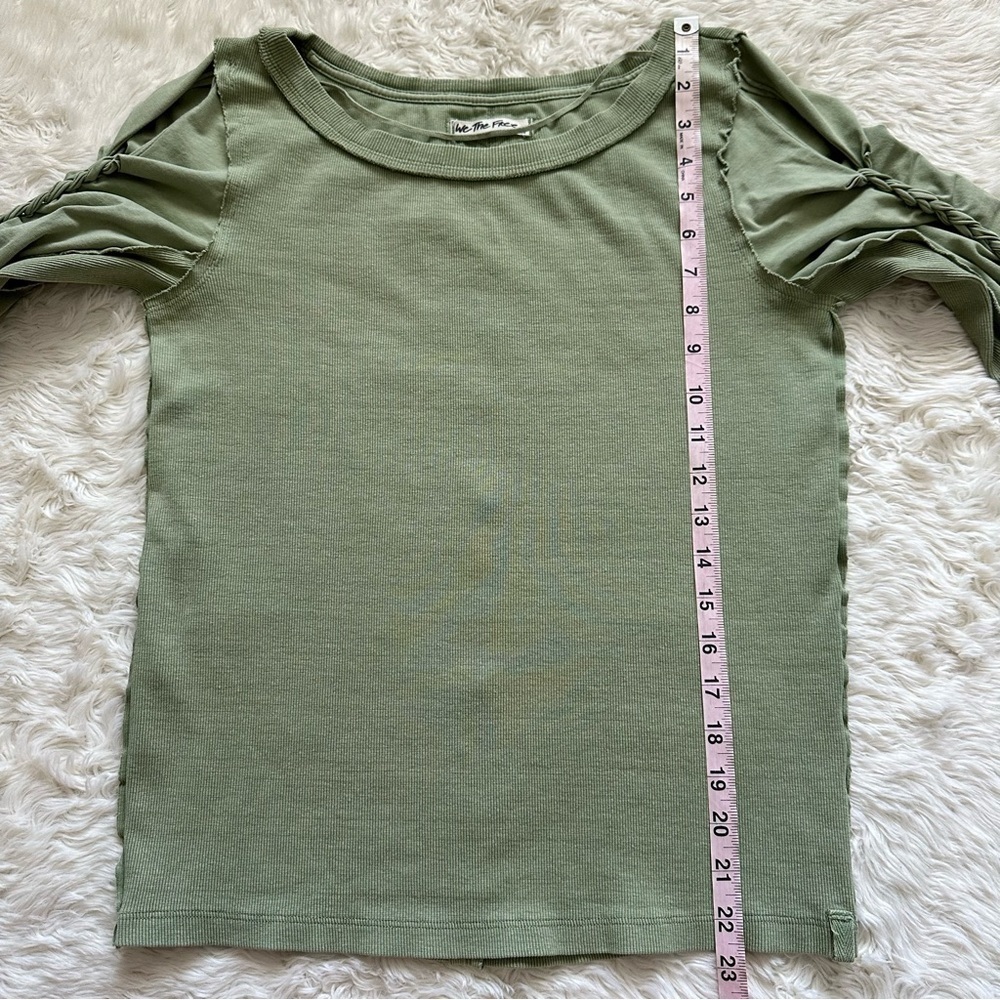 Free People We The Free Top Daisy Chain Cuff Long Sleeve Tee Green Tea Leaves L - Picture 13 of 14